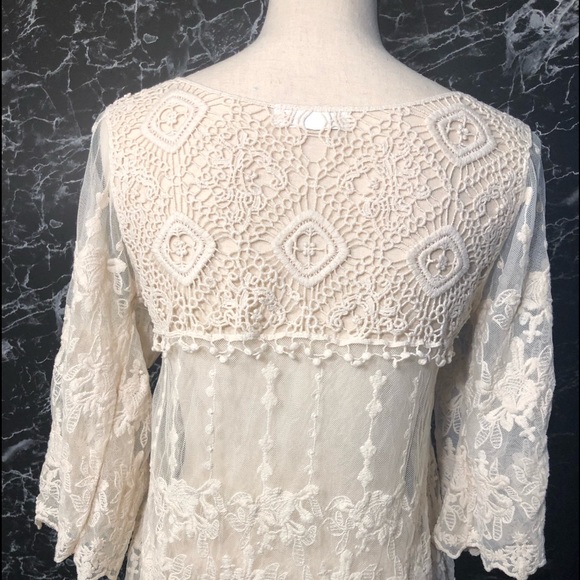 Ladies Ivory Shirt - Picture 2 of 3